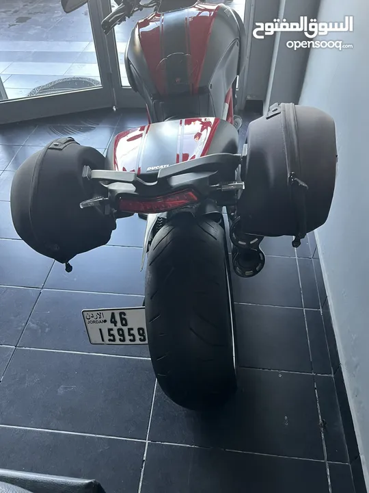 2015 Ducati diavel  6000 km