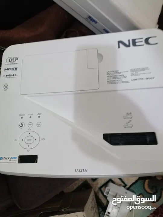 Projector NEC model U321H with stand