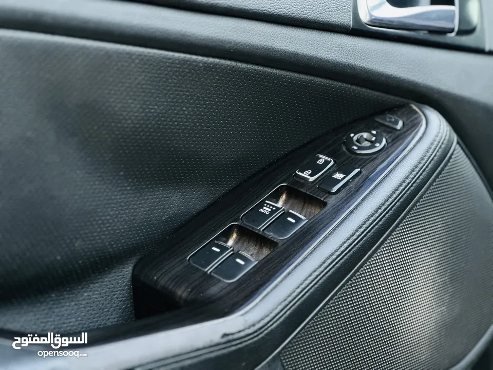 كيا اوبتماااا k5 الفخامة بمعنى الكلمة سيارة تحفة يد ثانية عداد 130 الف بالكراتين الله يبارك لحق حالك