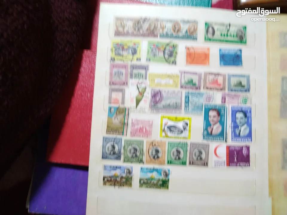 نيشان ملكى وزن41, 41 جرام من الدهب والفضه وعقدفضه من الاحجار الكريمه وطوابع قديمه نادره