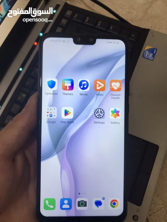 جهاز هواوي y9 2019 بحالة الوكالة استعمال بسيط .. كما هو موضح بالصور معاه شاحن وسماعات