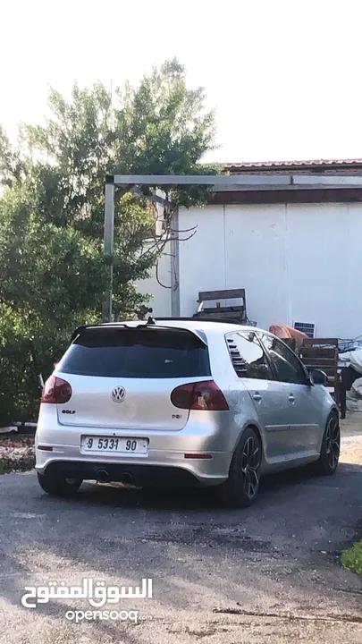 Golf mk5 موديل 2004 للبيع