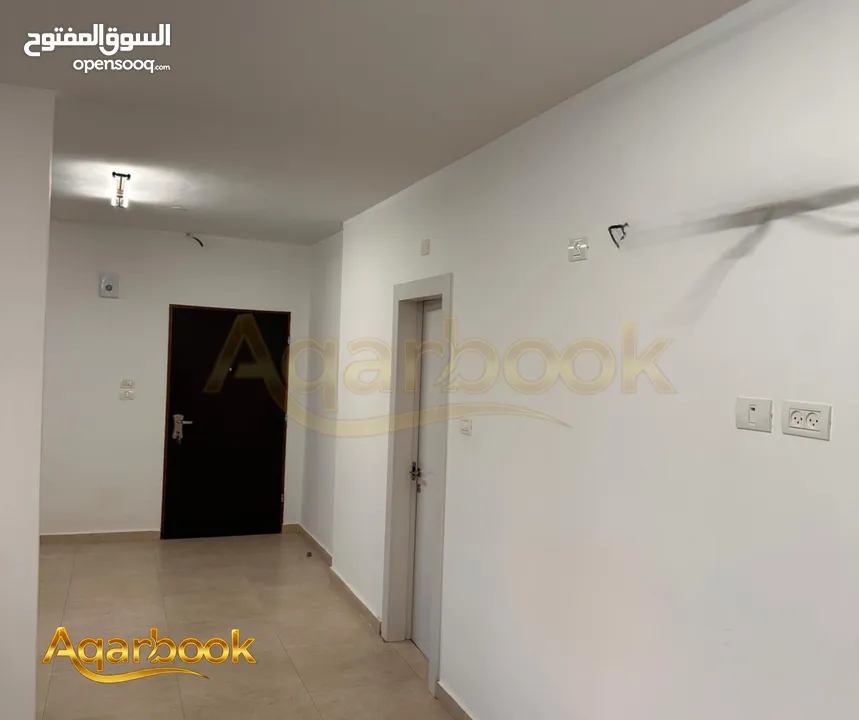 شقة مميزة للبيع في سطح مرحبا