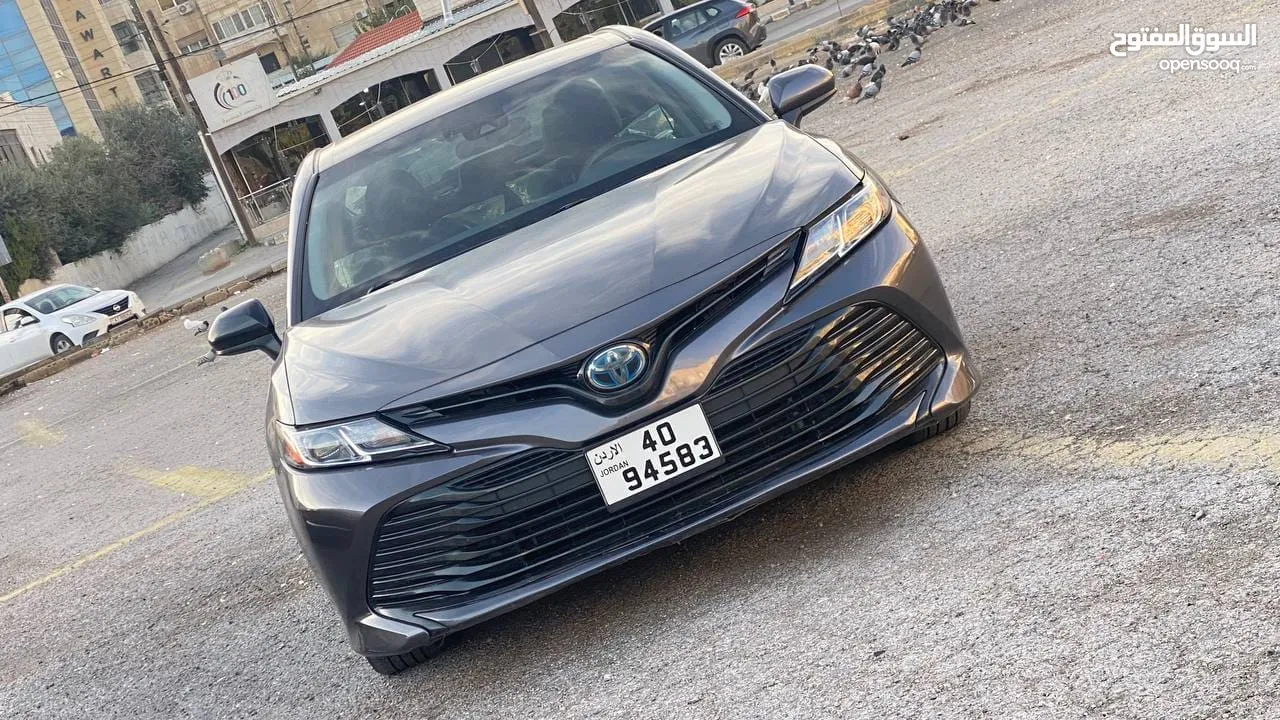 2018 Toyota Camry LE بطارية ليثيوم