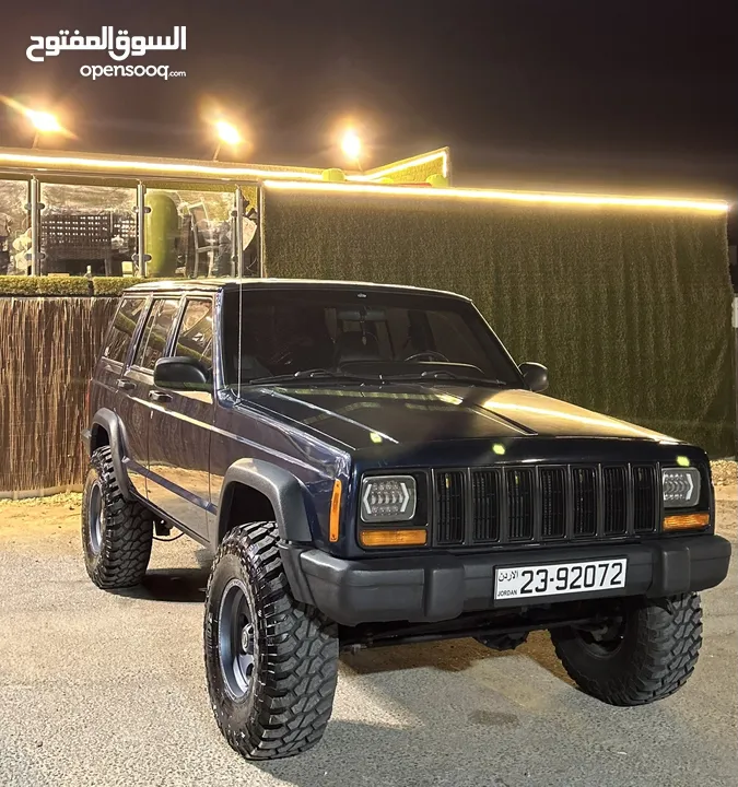 Jeep xj جيب شيروكي مربع 1999