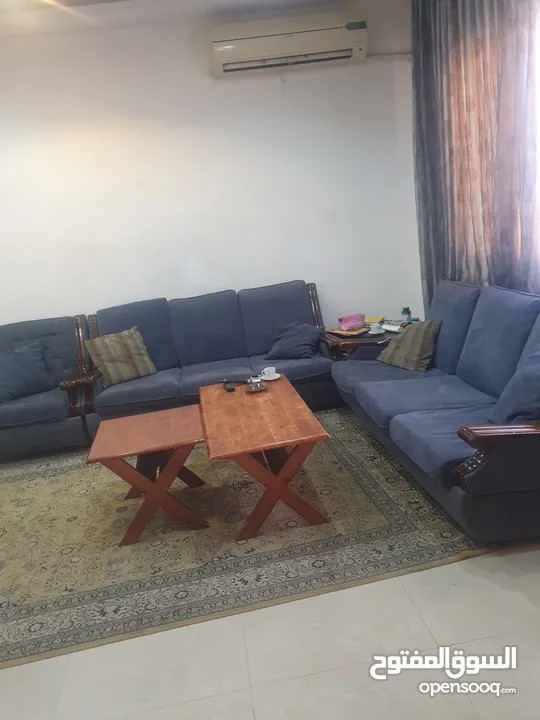 طقم جلوس مورس عشر مقاعد تنتين ثلاثية وأربعة مفردة خشب زان تقيل بحالة جيدة