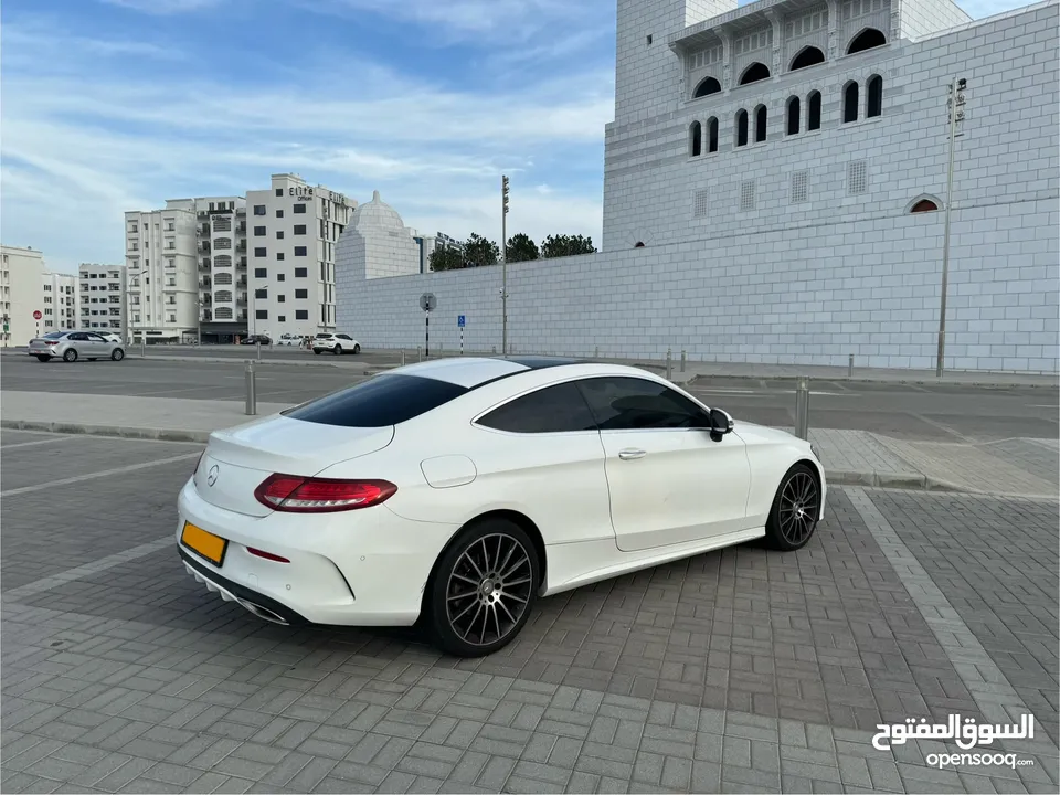 مرسيدس بنز كوبيه خليجي C300 AMG (فصوص)