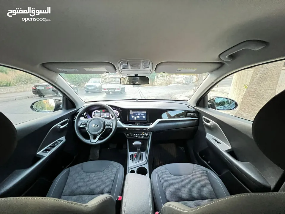 كيا نيرو 2020 لون اسود بحالة الوكاله عداد قليل 33 الف مايل