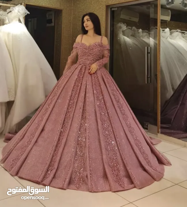 فساتين زفاف وخطوبة بالجملة