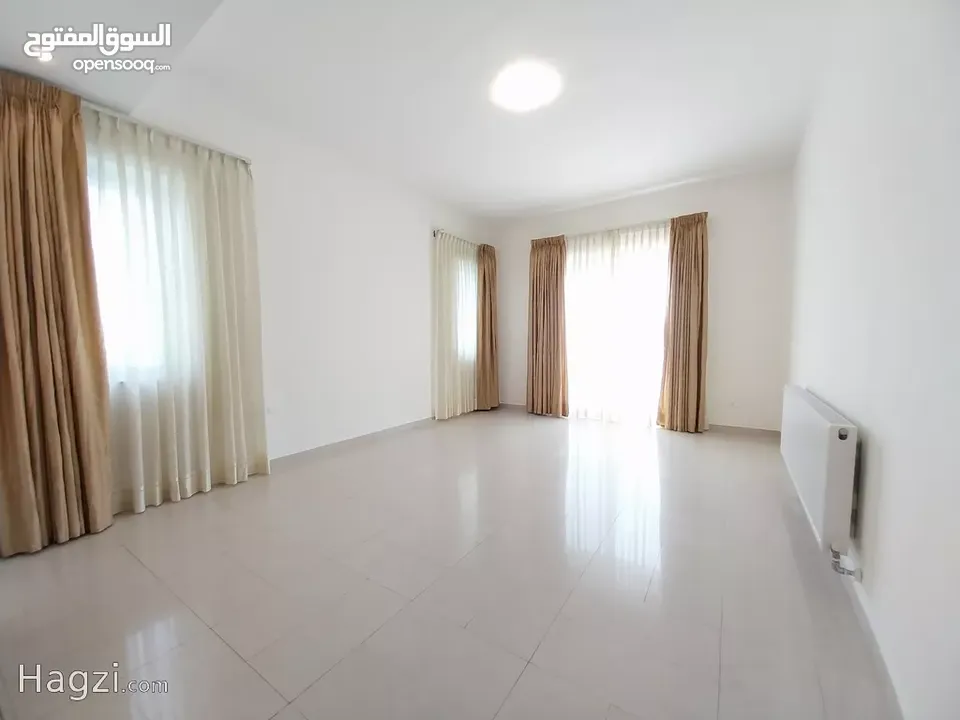 شقة غير مفروشة للإيجار 360م2 ( Property 12671 ) سنوي فقط