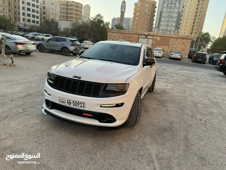 جراند شيروكي SRT8 بحالة الوكالة