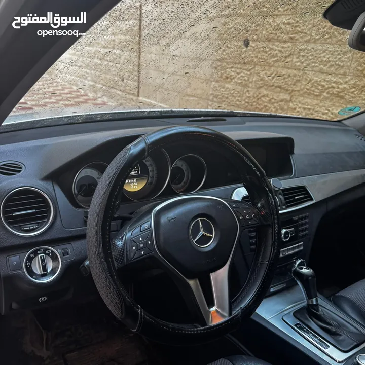 سيارة مرسيدس للبيع