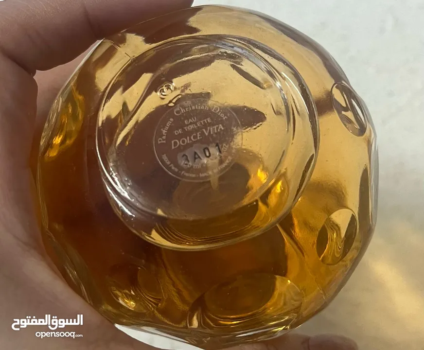 اشهر واعتق برفيوم اثري ثابت لا يوجد منه في مصر الا يأتي من الخارج فقط من ديور اقوي عطر للناس الراقية