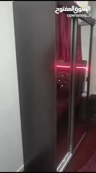 غرفه نوم كااااااامله بحاله جيده جدا