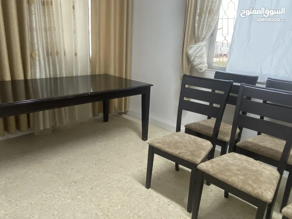 طاولة سفرة خشن اصلي ثقيل