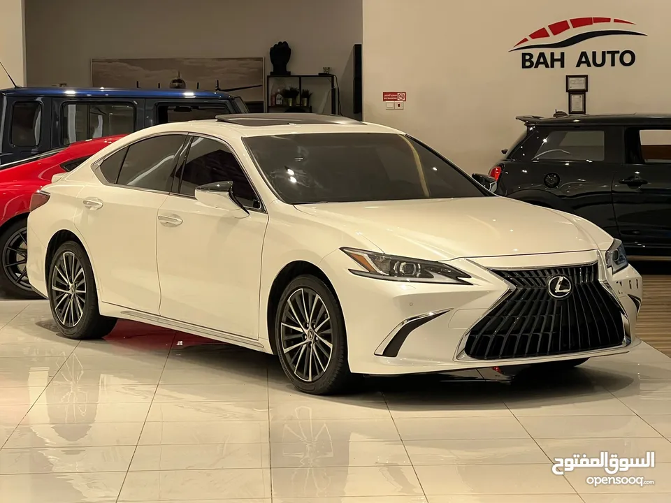 Lexus ES 350 model 2023 low running km FOR SALE