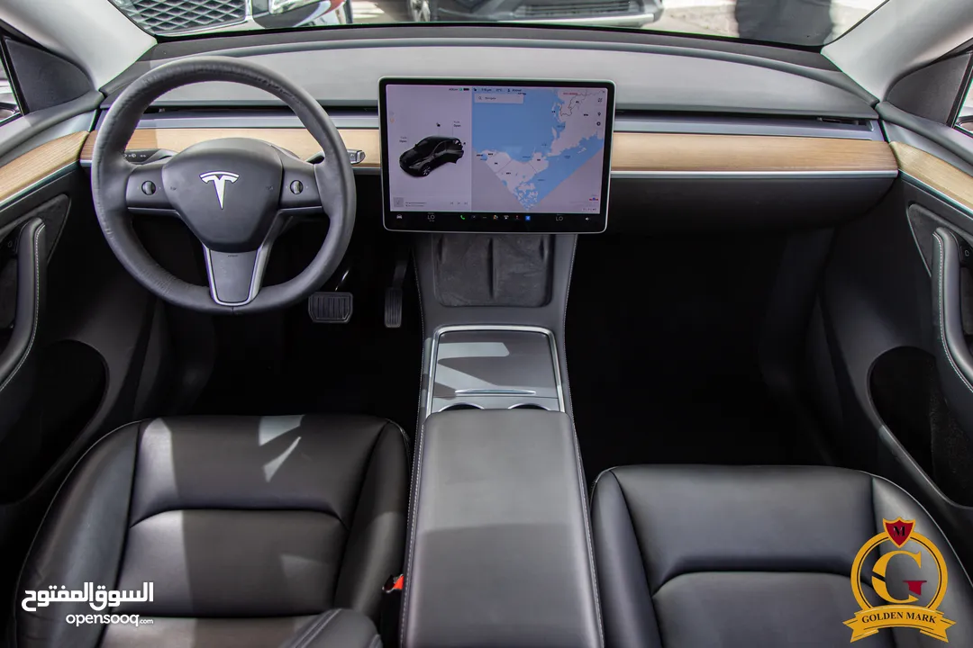 Tesla Model Y 2022   السيارة بحالة ممتازة جدا