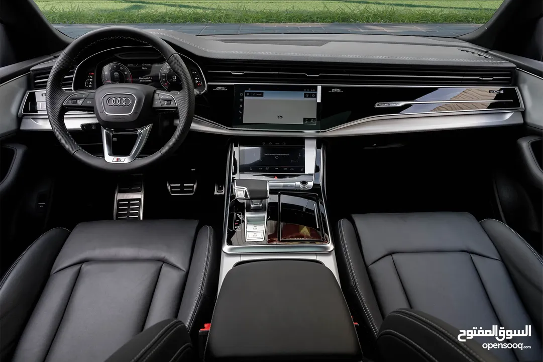 Audi Q8 S-LINE