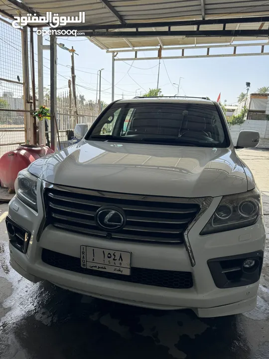 lexus lx 570  موديل 2014 رقم بغداد السيارة نضيفة جداً