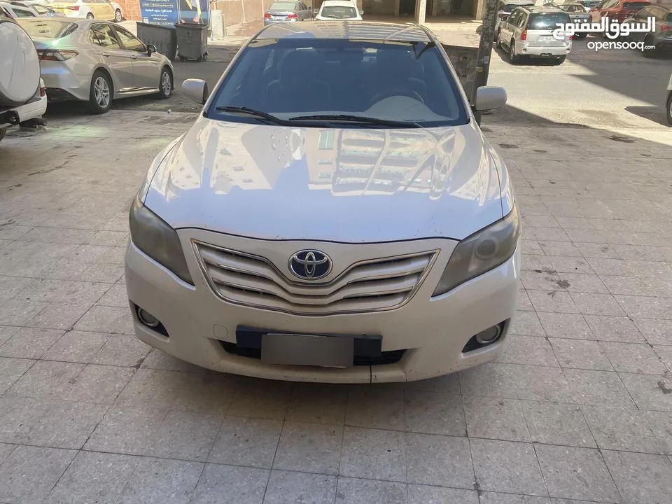 للبيع تويوتا كامري 2011 Camry بحالة ممتازة