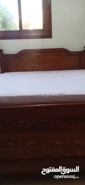 lit pour deux personne سرير