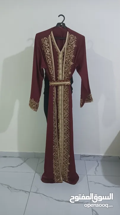 ثوب تقريبا مثل الثوب المغربي؟