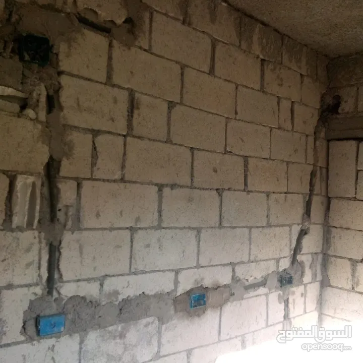 الكهربائي حمزه ابو راشد (اربد).صيانه وتأسيس منزلي 1فاز و صناعي 3فاز خدمه 24 ساعه افضل جوده