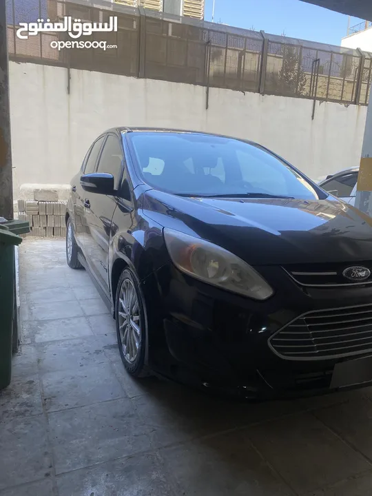 Ford C-max 2013 black  فورد سي ماكس 2013 لون اسود ملوكي  مالك اول مميزه ممشى جدا قليل