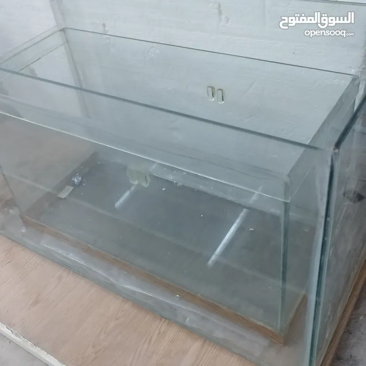 حوض سمك بمقاسات مختلفة