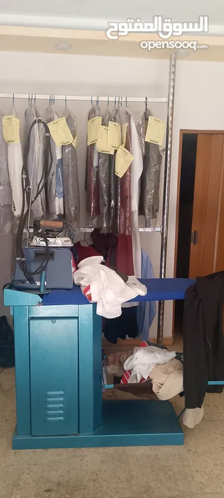 محل دراي كلين ومخيطه للبيع