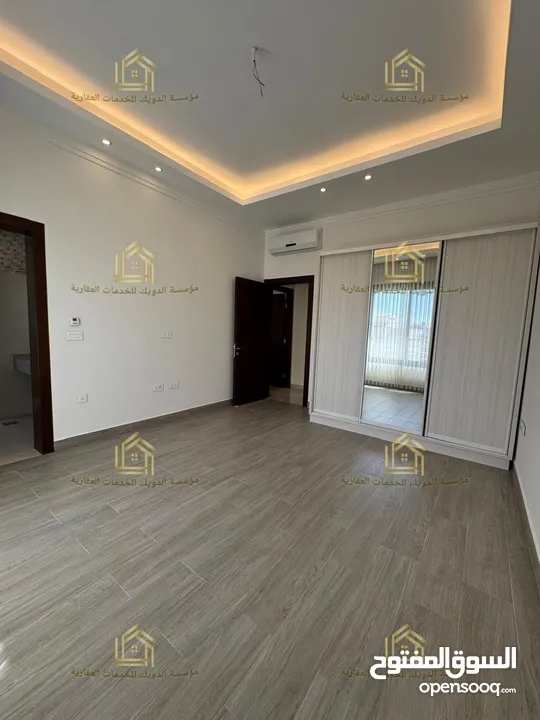 شقة طابقية - لم تسكن - ضاحية الأمير راشد - 4نوم ماستر - 450م - بإطلالــــه - قرب الخدمات العامة