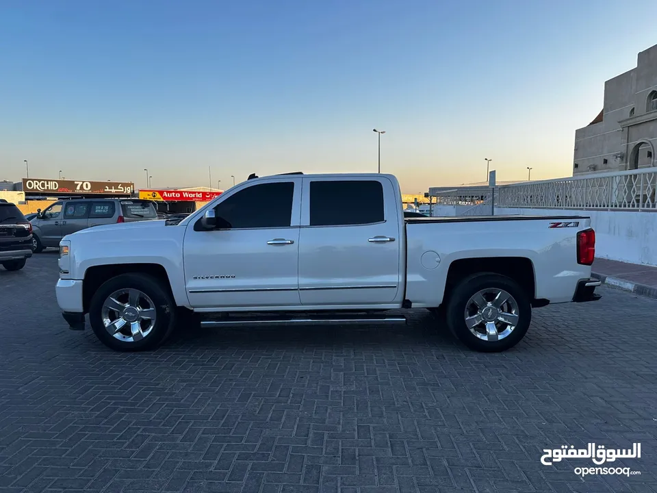 Chevrolet Silverado 2018 GCC z71 6.2L first owner super clean car