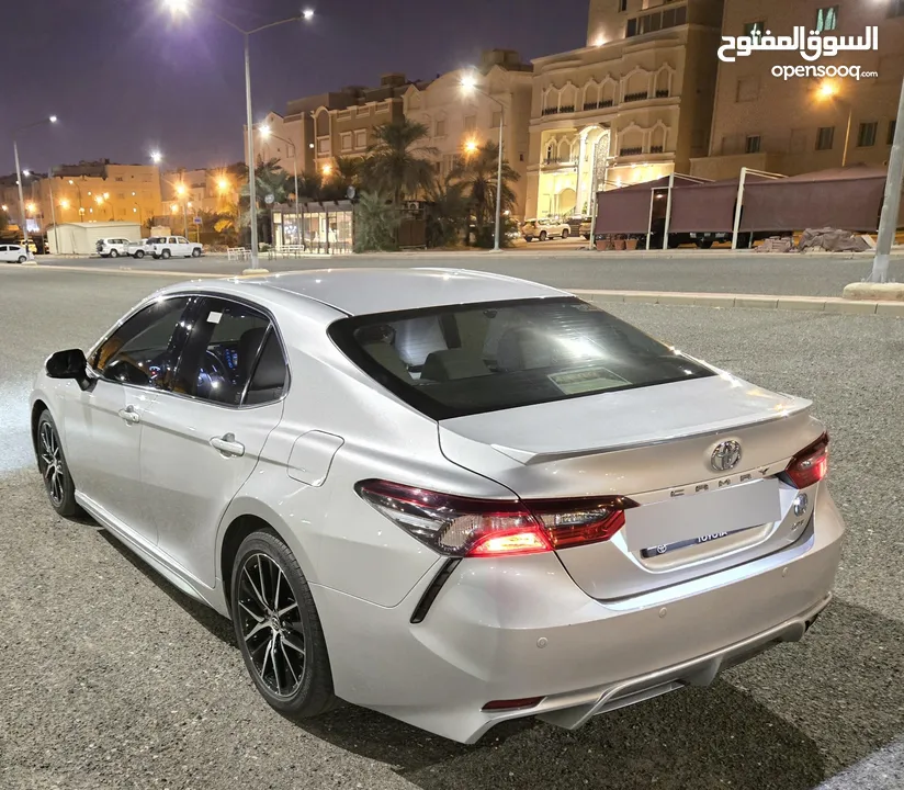 Toyota Camry 2023 Sports sunroof