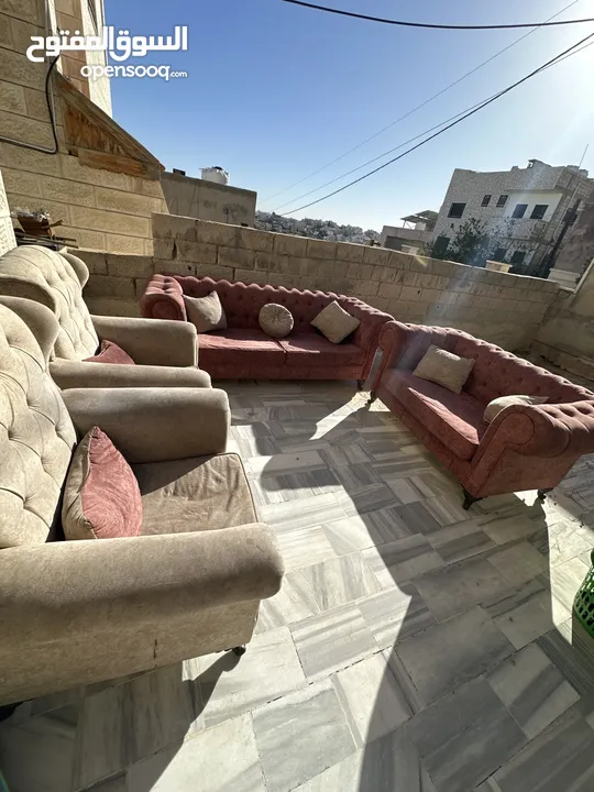 طقم كنب 7 مقاعد بحالة جيدة جدا وقابل للتفاوض