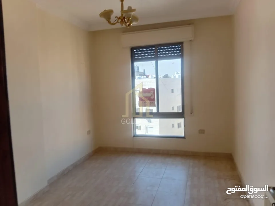 شقة مميزة للبيع في موقع مميز في الدوار السابع طابق ثالث 131م بتشطيبات راقيه / ref 9546
