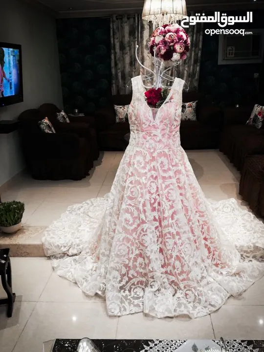 فستان شبكة العروس للبيع مع الباقه