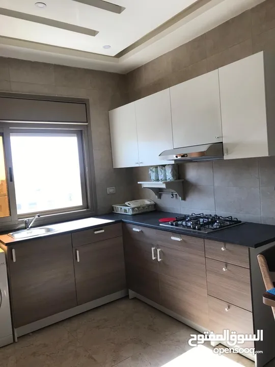 شقة راقية مفروشة للإيجار مقابل البوابة الشمالية - Modern furnished apartment for rent