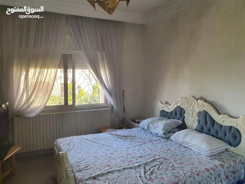 فيلا فاخرة للبيع في الجبيهة – مساحة 870 م2 – بدون وسيط
