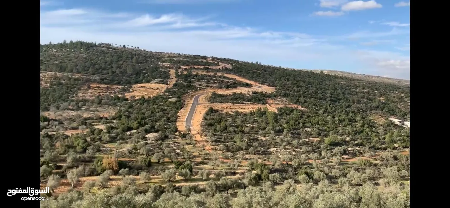 جفنا زعبوب 1355 متر على شارعين في المخطط الهيكلي حدود جفنا بيرزيت، مرتفعة ومطلة مقابل تلال بيرزيت