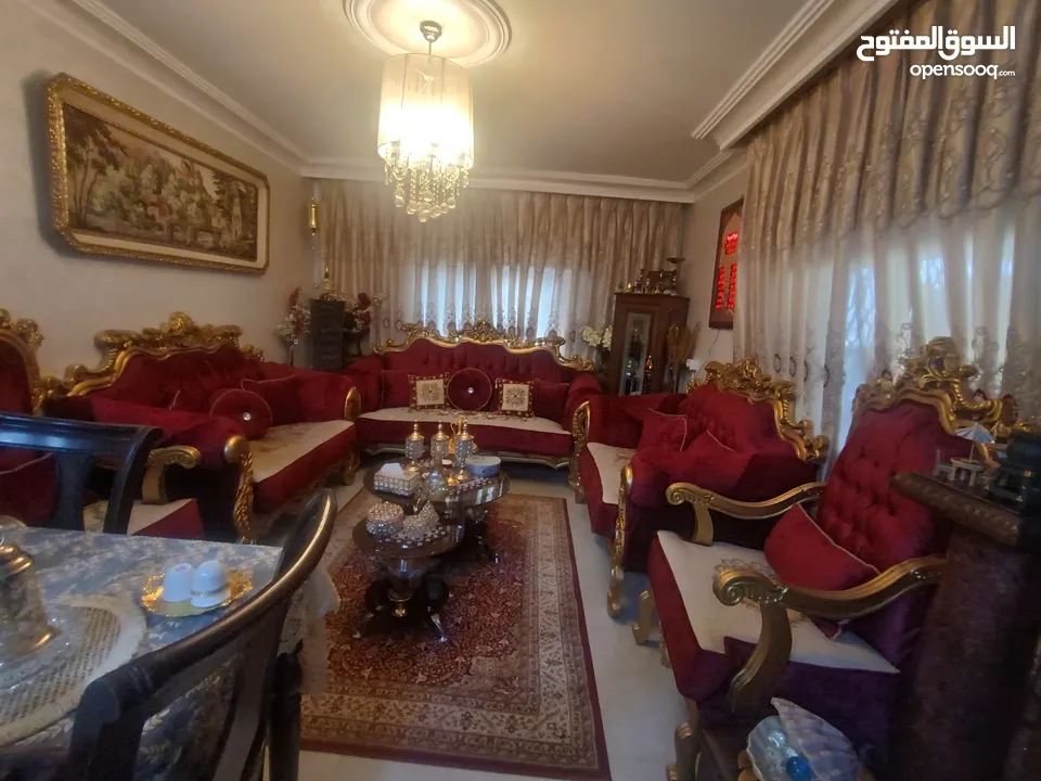 طقم كنب حفر خشب زان 9 مقاعد بحالة الوكالة للبيع