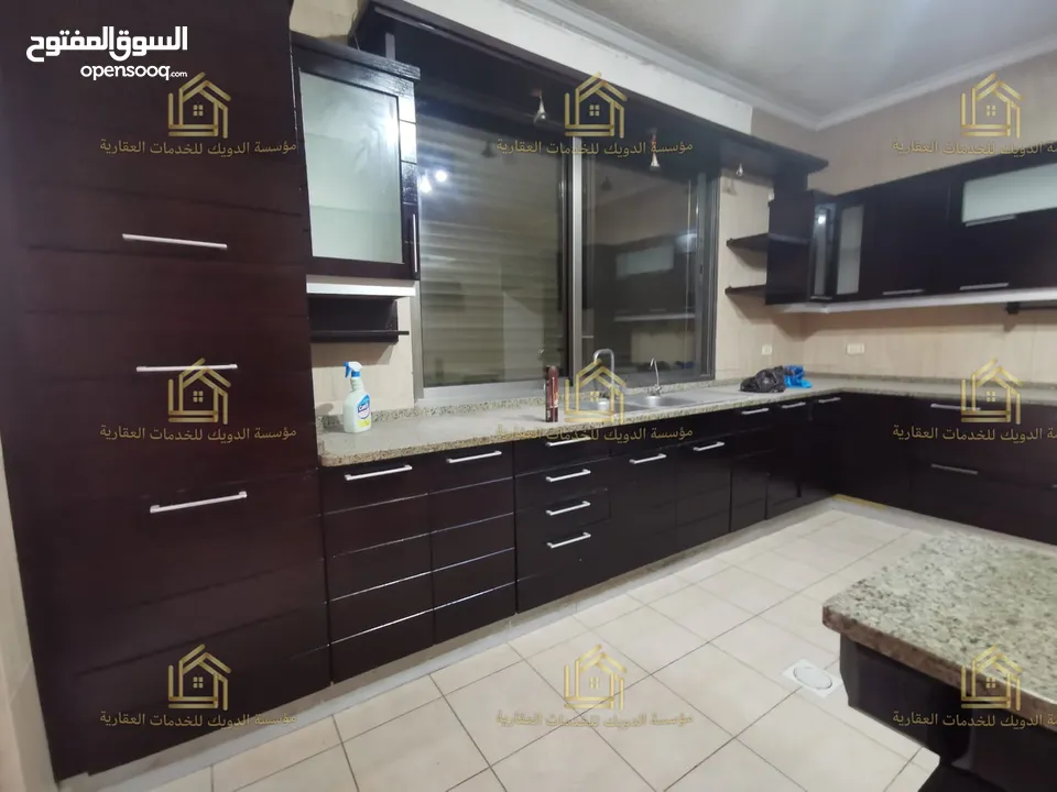 شقة سوبر ديلوكس - خلدا - 4نوم ماستر - 250م - إطلالة مميزة - قرب الخدمات العامة