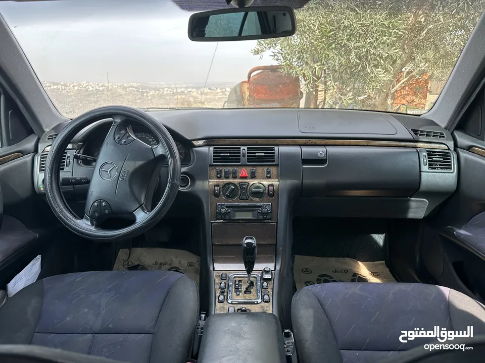 E240 موديل 2002