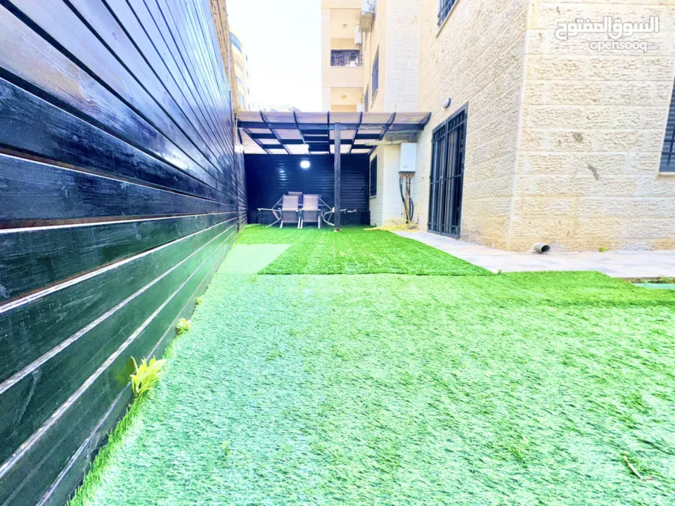 شقة مفروشة مع حديقة ومدخل خاص خلف الانجيلية