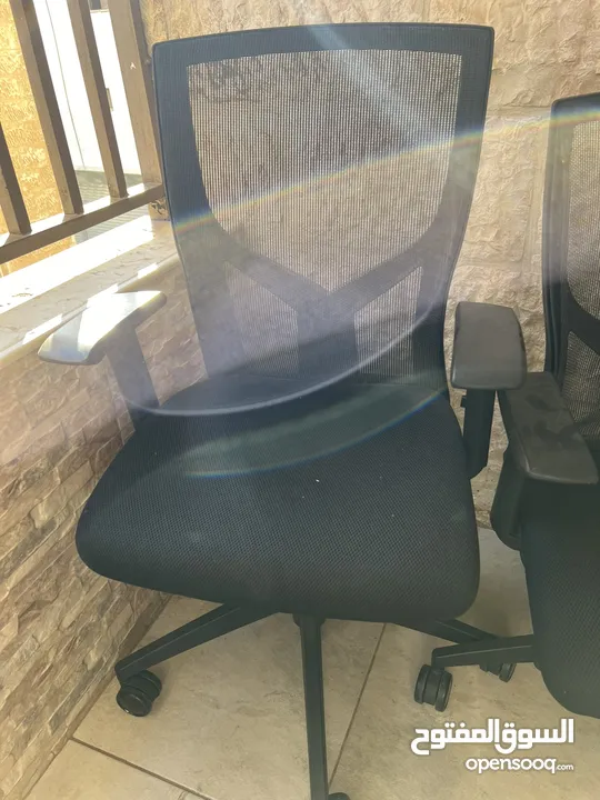 كرسي مكتب اصلي مستخدم للبيع