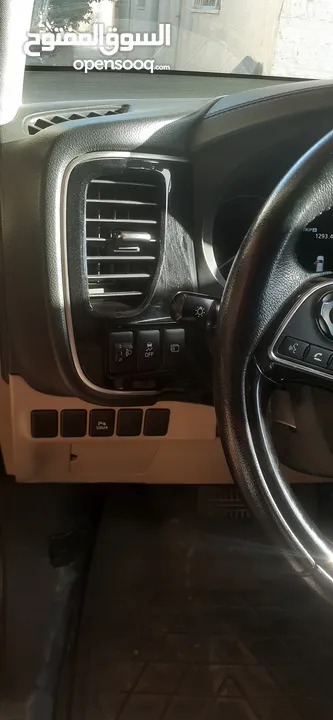 اوتلاندر 2019