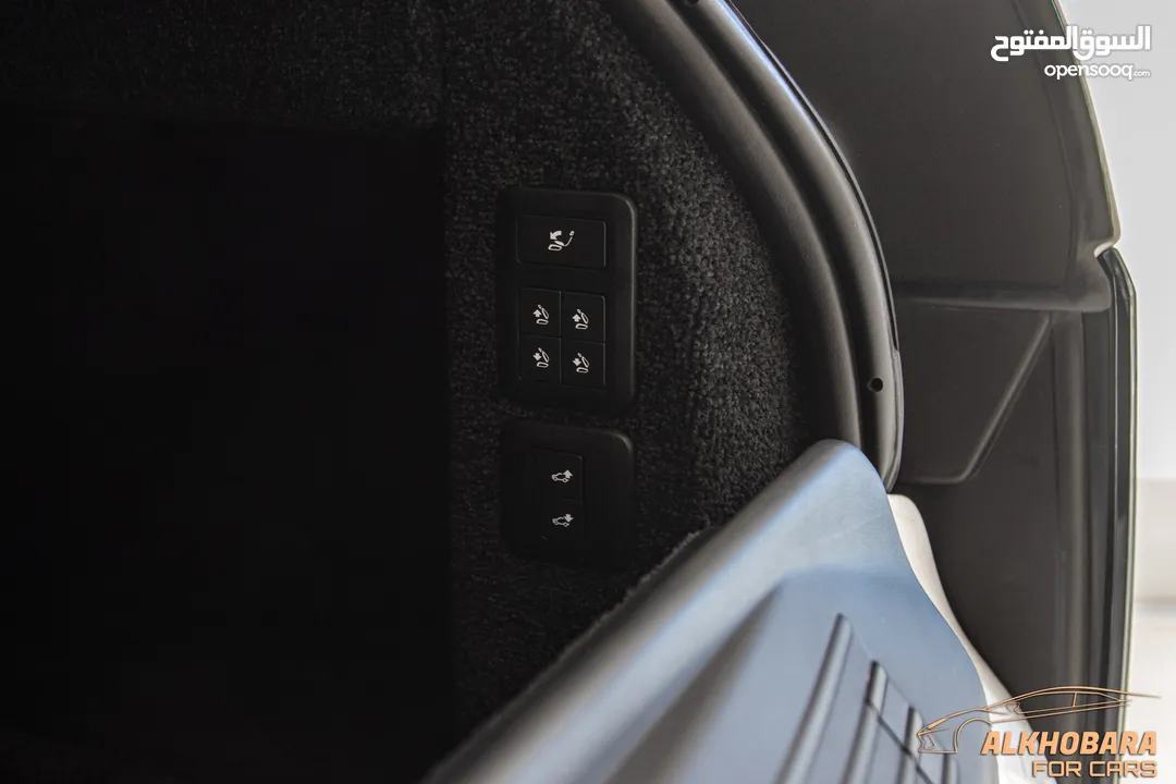 Range Rover Vogue 2021 Autobiography Black package   السيارة وارد الماني و صيانة الشركة
