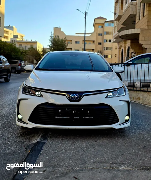 هايبريد تويوتا كورولا كهرباء & بنزين