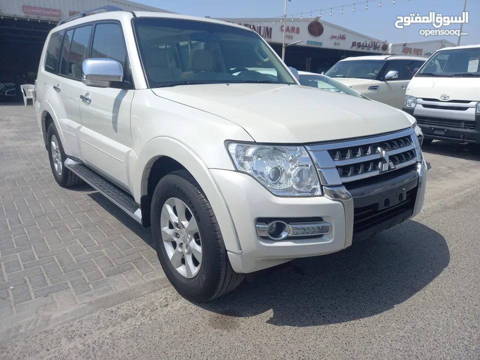 Mitsubishi Pajero 2017 gcc Full option