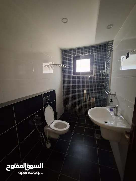 شقة غير مفروشة للأيجار ( Property 43370 )-175068057