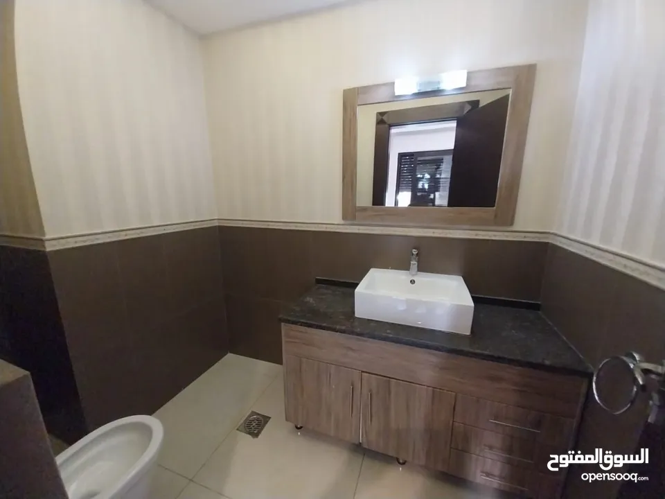 Unfurnished apartment to Rent  ( Property 38918 )-174649351